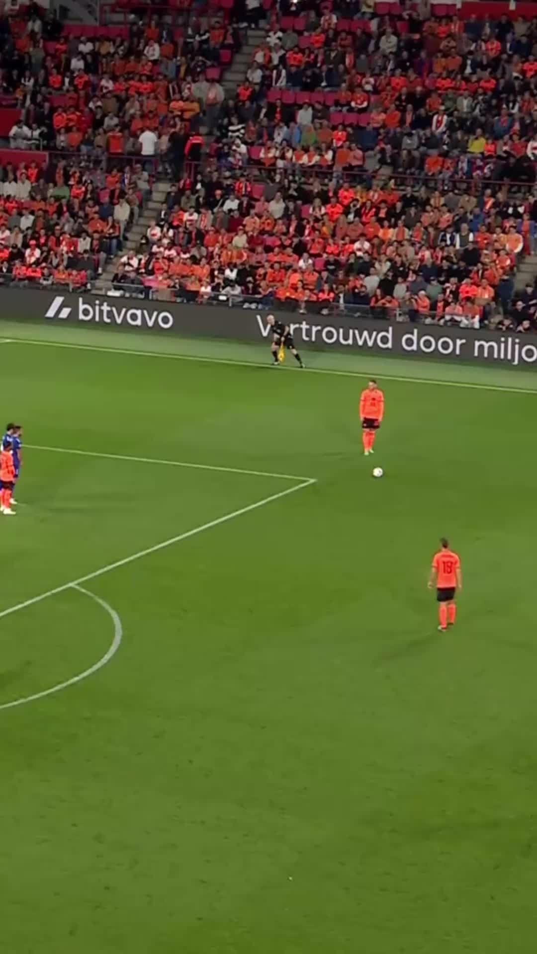 哈维上任前4场不败！齐尔克泽制胜，荷兰2-1塞尔维亚